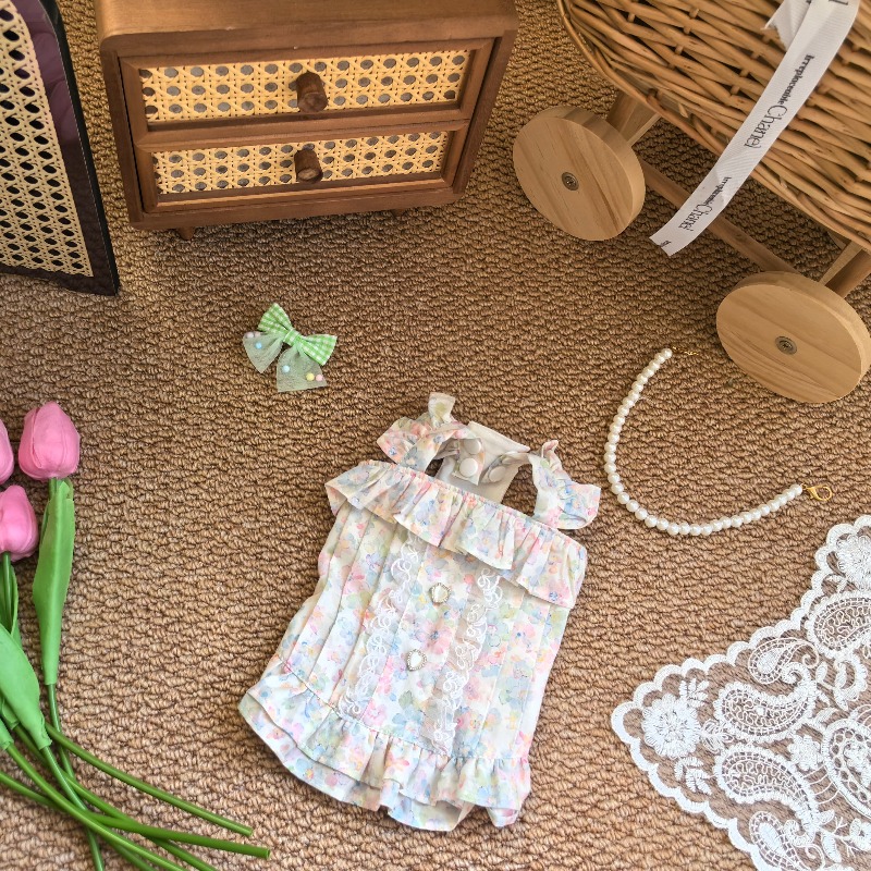 فستان بستيل زهري للحيوانات الأ - مراجعة Lace Trim Cami وسعره