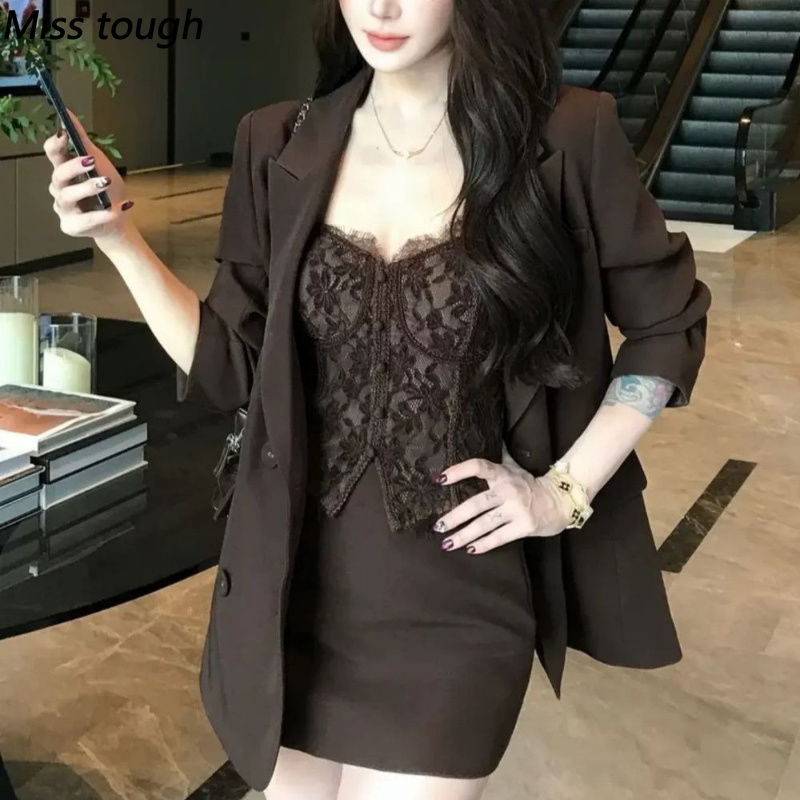 طقم أنيق من ثلاث قطع بتصميم كل - مراجعة Lace Trim Cami وسعره