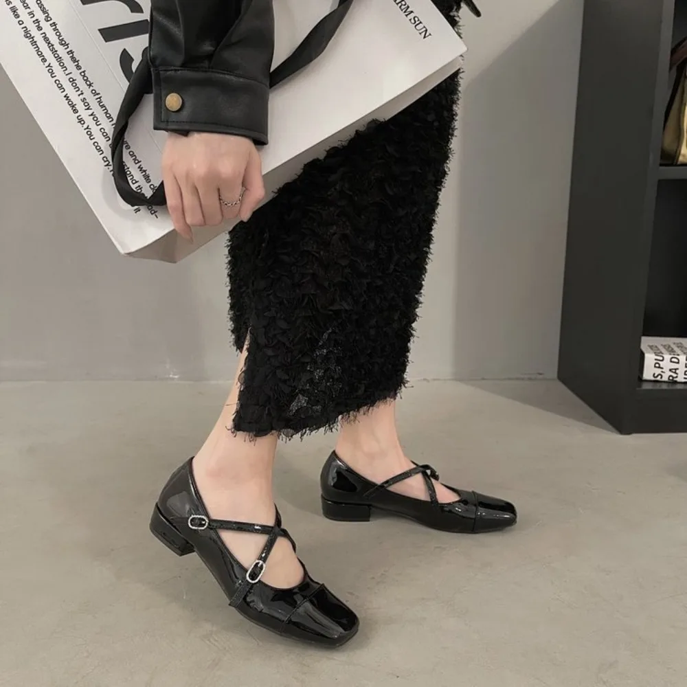 حذاء بكعب متوسط، تصميم ريترو م - مراجعة Women'S Fashion Shoes وسعره