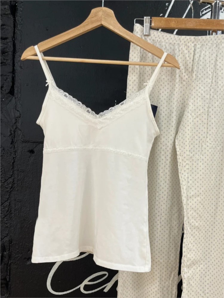 الأبيض القوس الدانتيل تقليم سل - مراجعة Lace Trim Cami وسعره